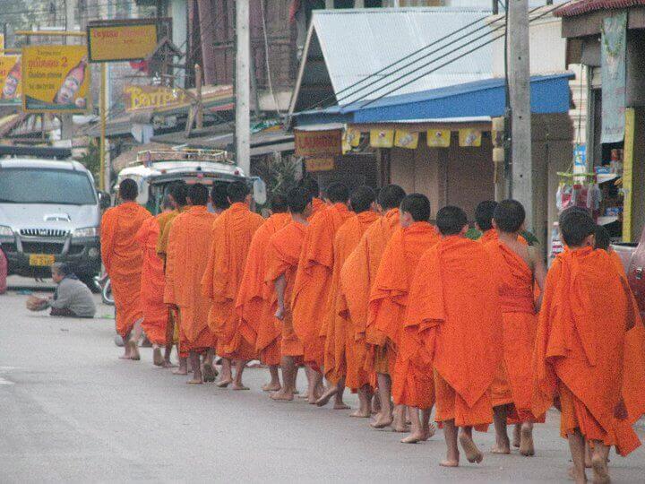 My experience in Luang Prabang & the alms giving ceremony in Huay Xai