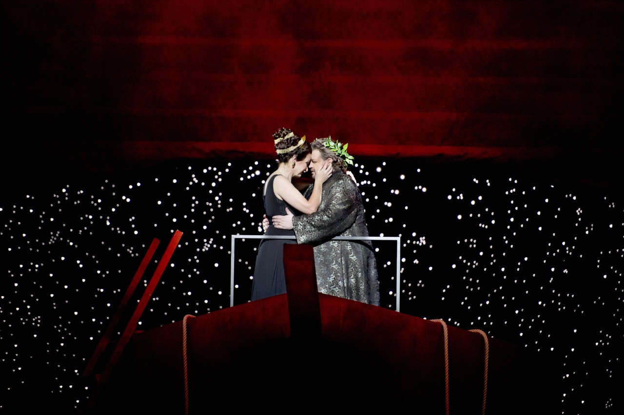 Why going to the opera? Here are eight excellent reasons!