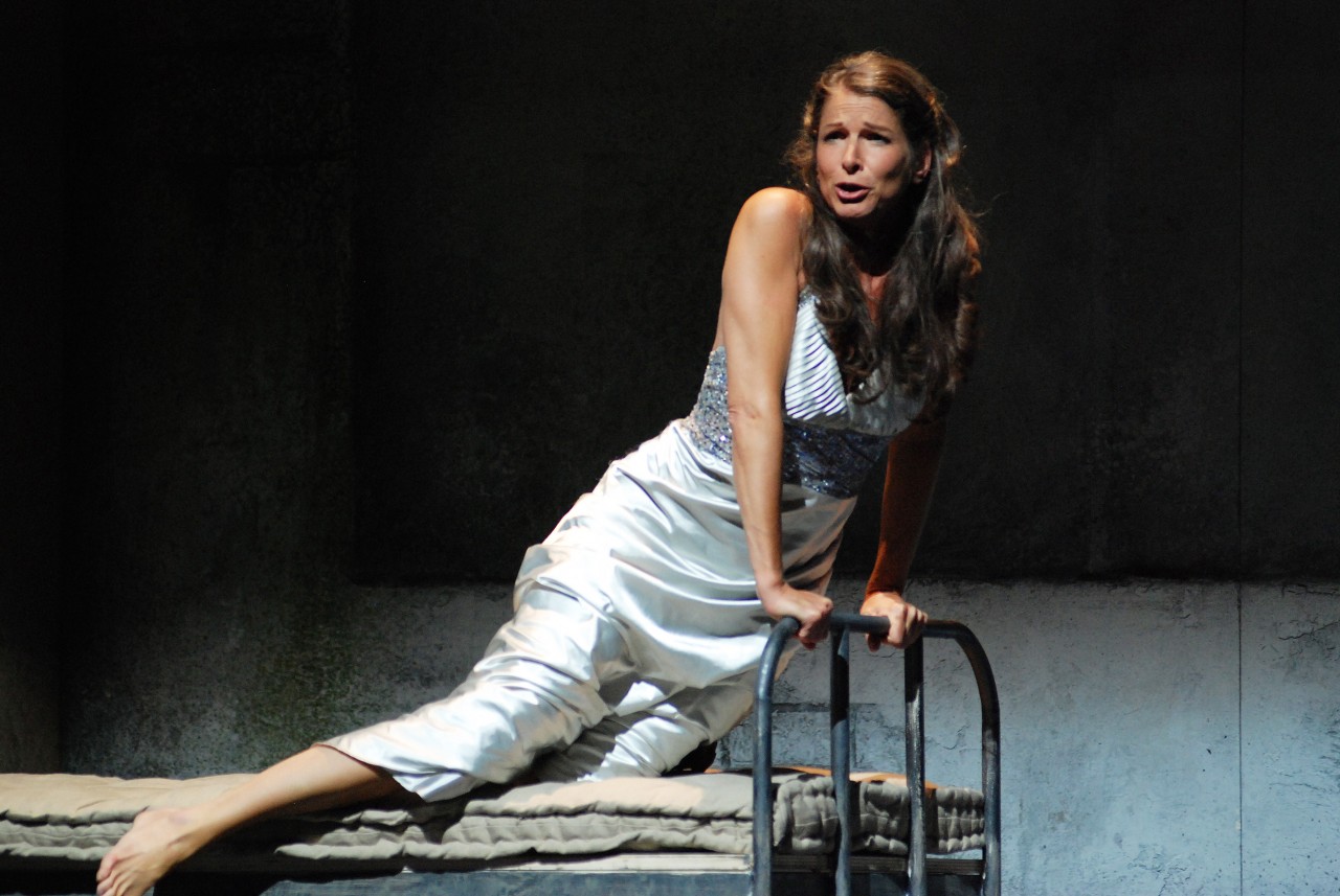 Why going to the opera? Here are eight excellent reasons!