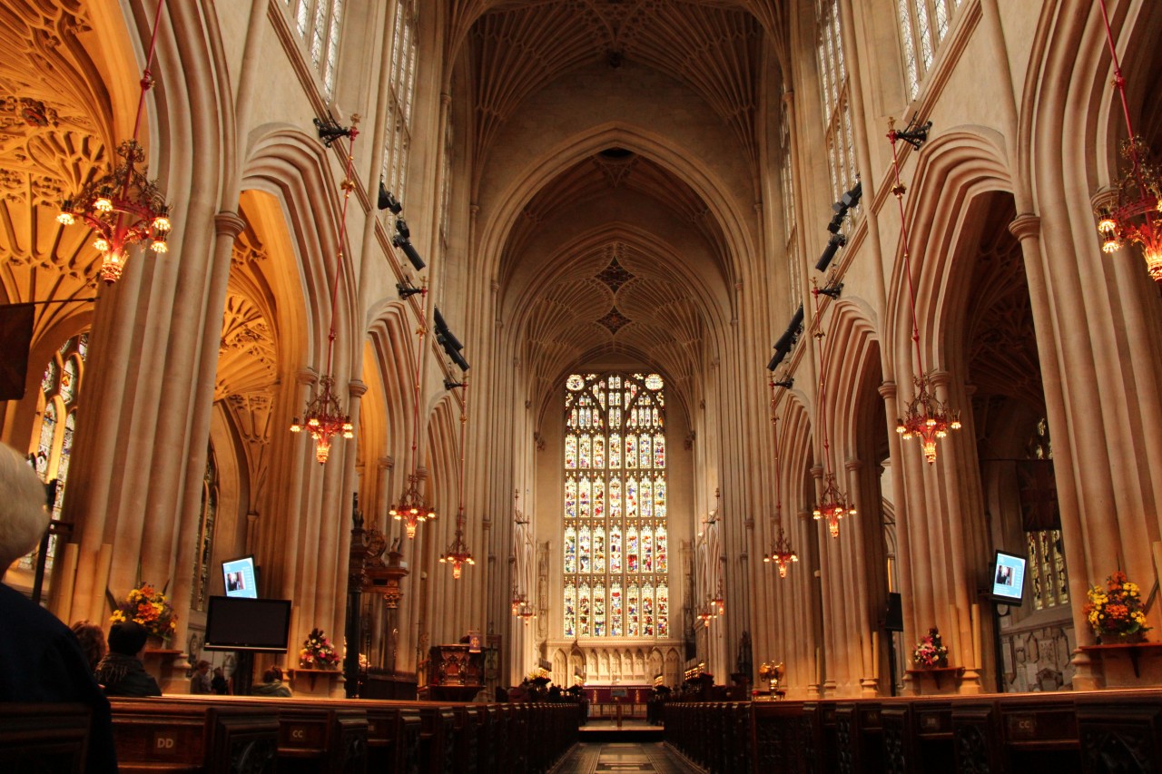 The fan-vaulted interior of Bath Abbey