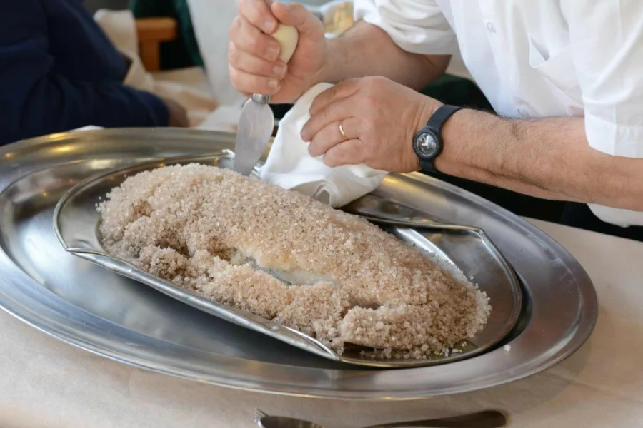 how to avoid tourist trap restaurants in Italy