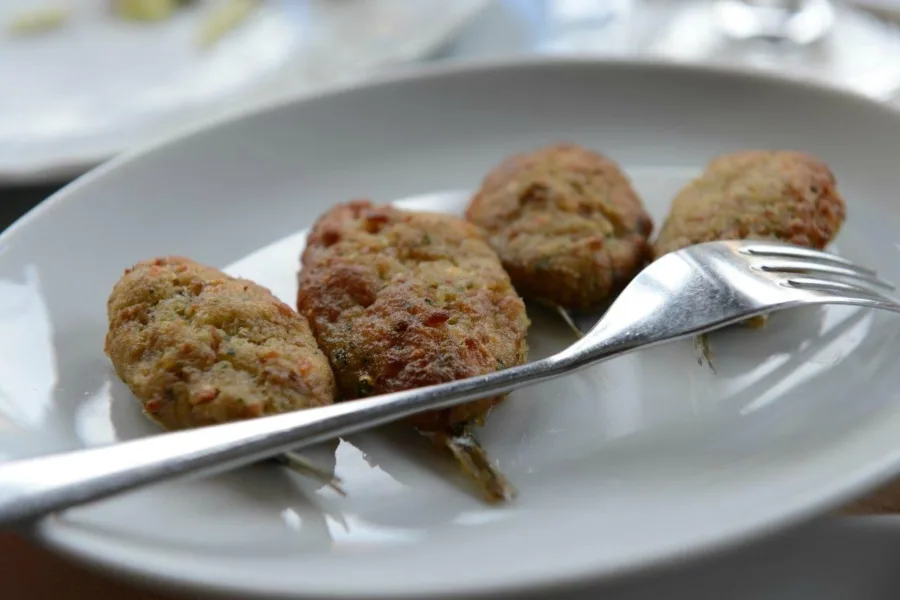 how to avoid tourist trap restaurants in Italy